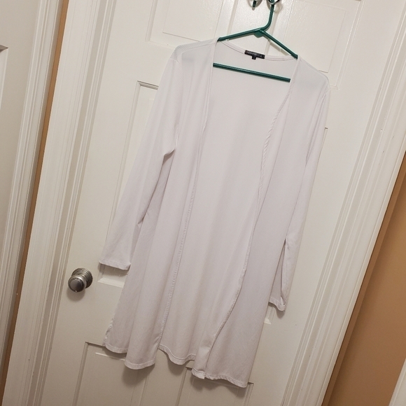 Splash White Lightweight Kimono Size 1X runs small - Picture 9 of 10